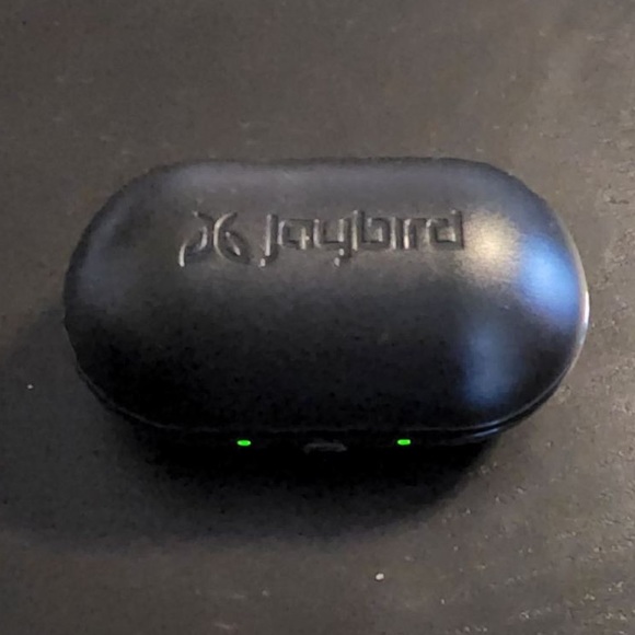 Jaybird Run Wireless Bluetooth Earbuds - Picture 2 of 3